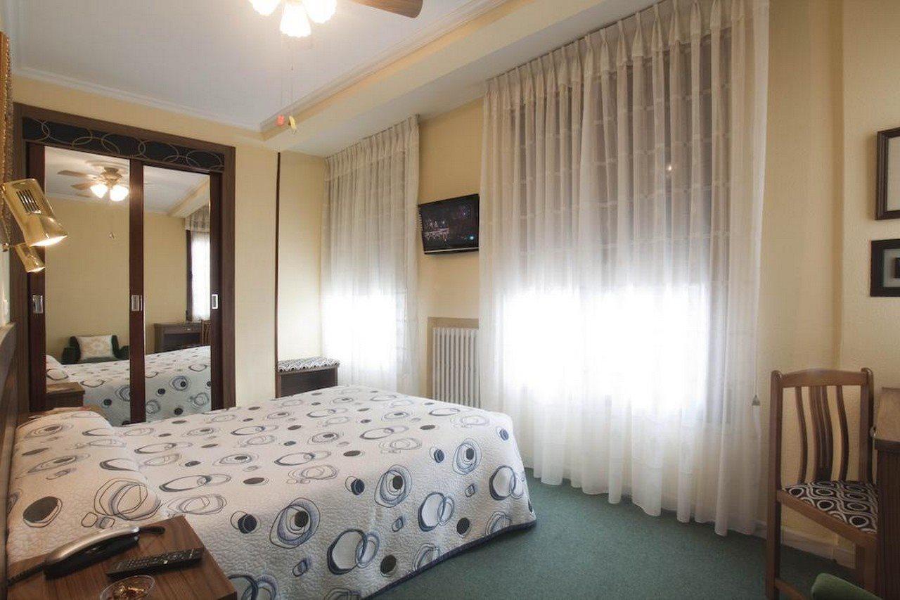 Hotel Castilla Хіхон Екстер'єр фото