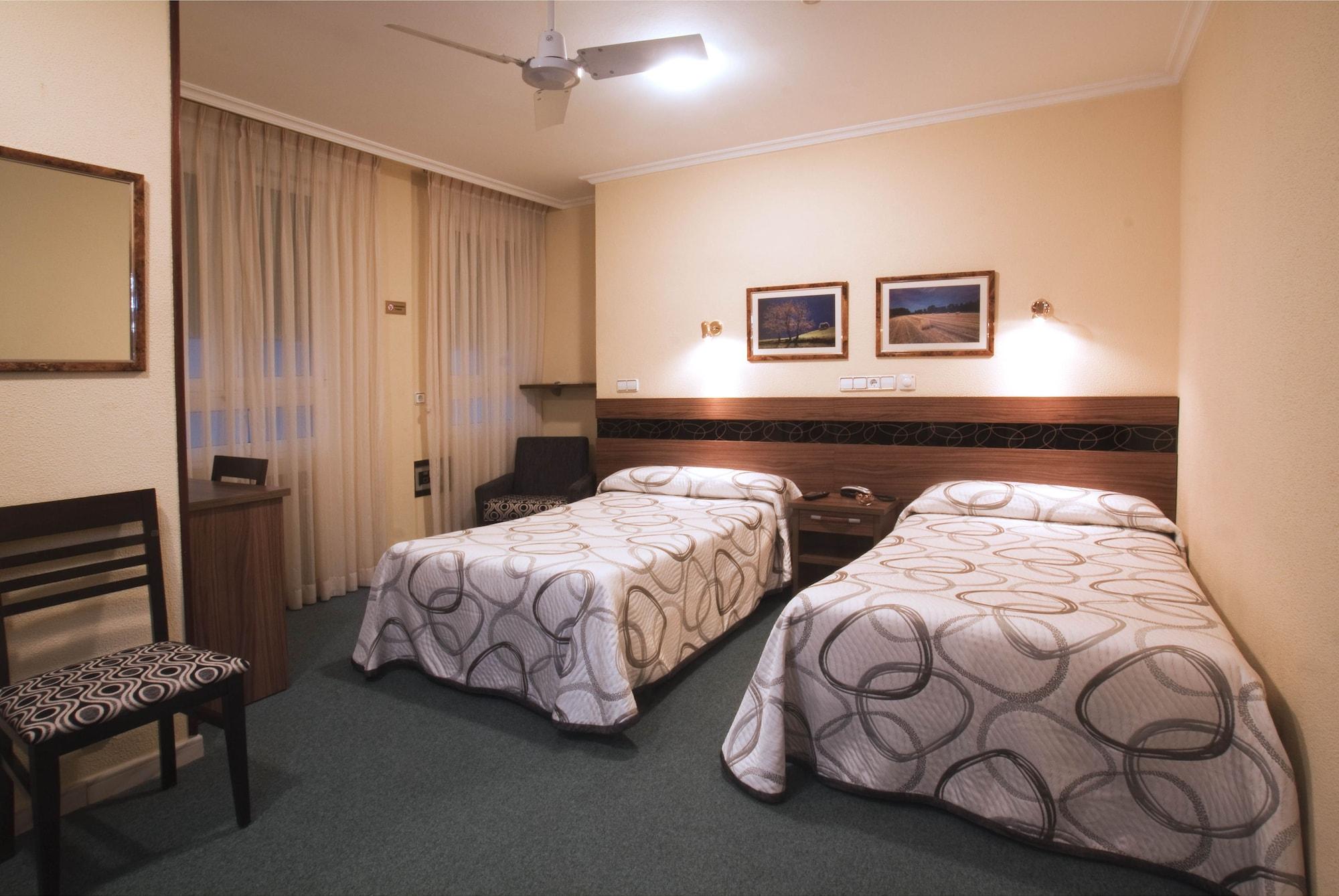 Hotel Castilla Хіхон Екстер'єр фото