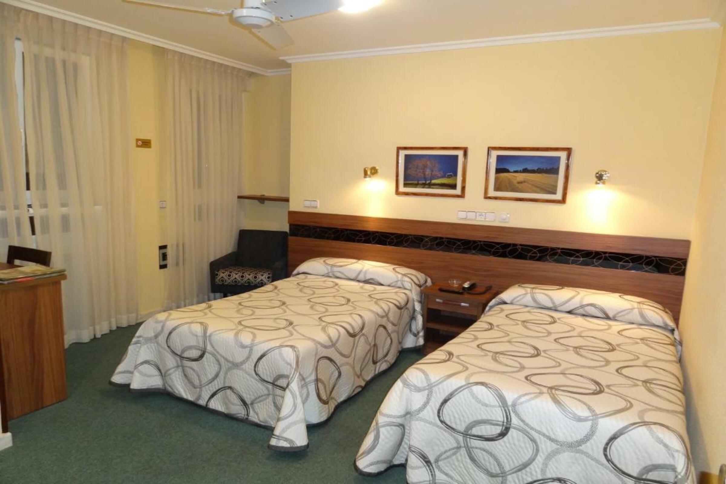 Hotel Castilla Хіхон Екстер'єр фото